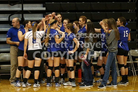 Otis-Bison defeated Beloit St. John's-Tipton in a semifinal game at the KSHSAA Class 1AD2 Volleyball State Championship on Saturday, October 28, 2017.  (Photo: Everett Royer, www.ksportsimages.com)