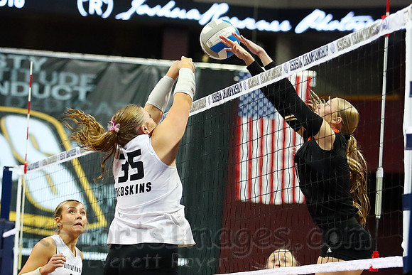 Little River won their 4th straight 1AD1 Volleyball Championship by defeating Centralia in the championship match.