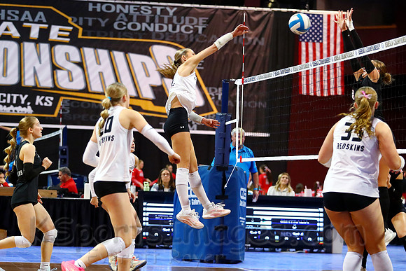 Little River won their 4th straight 1AD1 Volleyball Championship by defeating Centralia in the championship match.