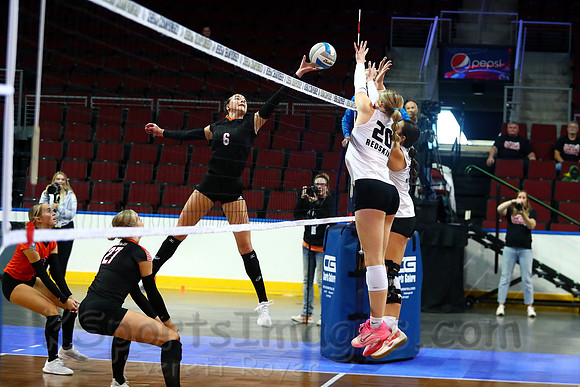 Little River won their 4th straight 1AD1 Volleyball Championship by defeating Centralia in the championship match.