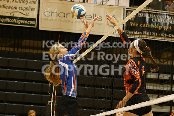 Otis-Bison defeated Waverly to finish 3rd at the 2016 KSHSAA 1AD2 Volleyball Tournament.