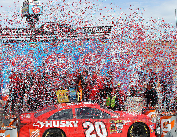 STP 400 Sprint Cup Series Race @ Kansas Speedway April 21, 2013