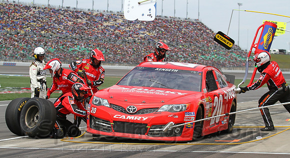 STP 400 Sprint Cup Series Race @ Kansas Speedway April 21, 2013