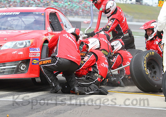 STP 400 Sprint Cup Series Race @ Kansas Speedway April 21, 2013