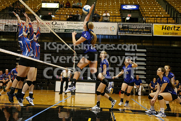 Otis-Bison defeated Beloit St. John's-Tipton in a semifinal game at the KSHSAA Class 1AD2 Volleyball State Championship on Saturday, October 28, 2017.  (Photo: Everett Royer, www.ksportsimages.com)