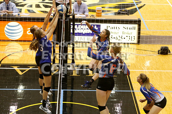 Otis-Bison defeated Beloit St. John's-Tipton in a semifinal game at the KSHSAA Class 1AD2 Volleyball State Championship on Saturday, October 28, 2017.  (Photo: Everett Royer, www.ksportsimages.com)