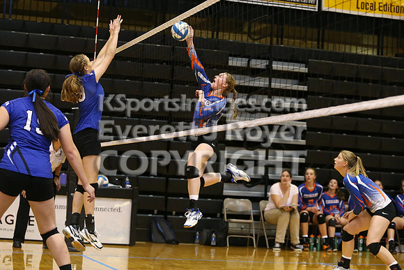 Otis-Bison defeated Beloit St. John's-Tipton in a semifinal game at the KSHSAA Class 1AD2 Volleyball State Championship on Saturday, October 28, 2017.  (Photo: Everett Royer, www.ksportsimages.com)