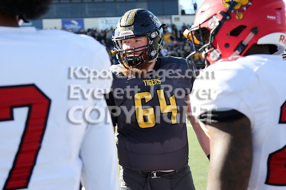 Ferris State defeated Fort Hays State University 31-21 in a second round NCAA D2 playoff game at Lewis Field Stadium in Hays, KS on Saturday, November 25, 2017. (Photo: Everett Royer, www.ksportsimage