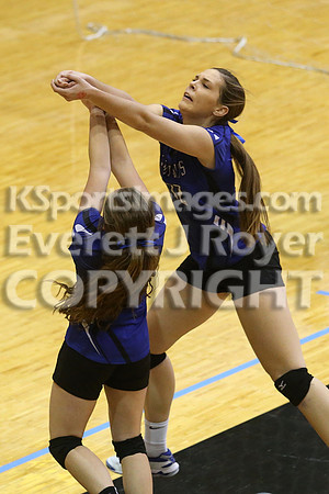 Otis-Bison defeated Beloit St. John's-Tipton in a semifinal game at the KSHSAA Class 1AD2 Volleyball State Championship on Saturday, October 28, 2017.  (Photo: Everett Royer, www.ksportsimages.com)