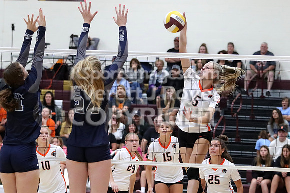 Hays High Maroon & Gold Volleyball Tournament
