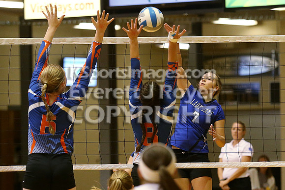 Otis-Bison defeated Beloit St. John's-Tipton in a semifinal game at the KSHSAA Class 1AD2 Volleyball State Championship on Saturday, October 28, 2017.  (Photo: Everett Royer, www.ksportsimages.com)
