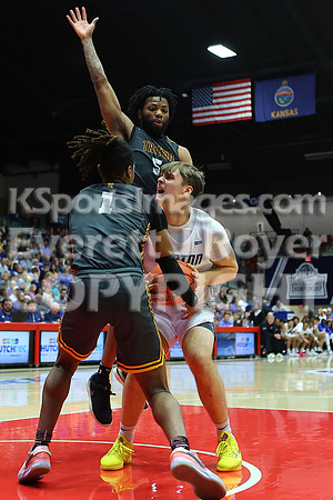 NJCAA D1 Men's National Championship Basketball Game, Barton vs Triton.