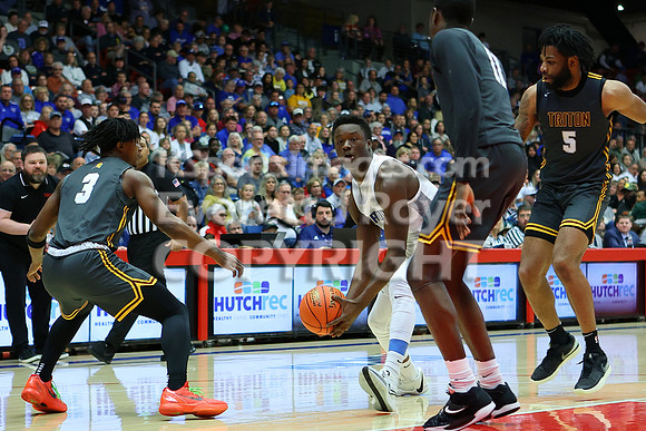 NJCAA D1 Men's National Championship Basketball Game, Barton vs Triton.