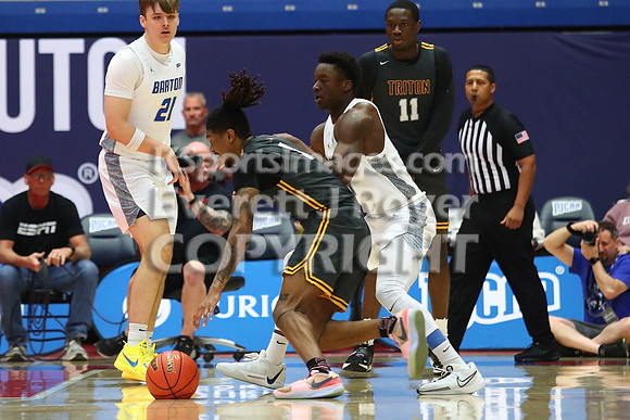NJCAA D1 Men's National Championship Basketball Game, Barton vs Triton.