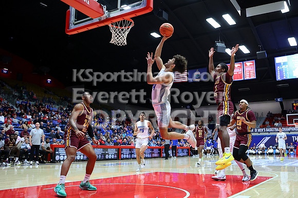 NJCAA D1 Men's National Championship Basketball Semifinal Game, Barton vs Indian Hills.