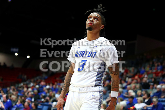 NJCAA D1 Men's National Championship Basketball Semifinal Game, Barton vs Indian Hills.