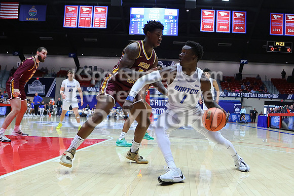 NJCAA D1 Men's National Championship Basketball Semifinal Game, Barton vs Indian Hills.