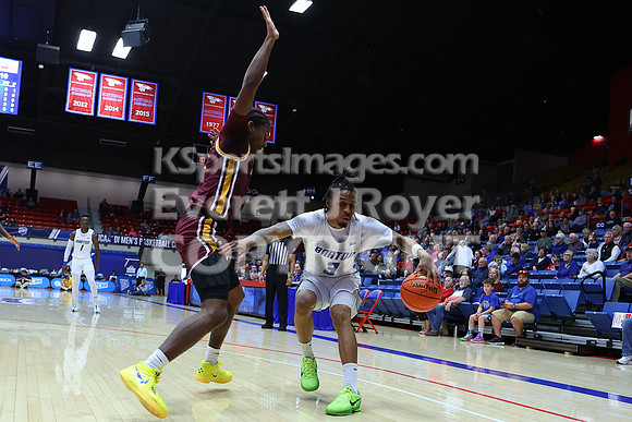 NJCAA D1 Men's National Championship Basketball Semifinal Game, Barton vs Indian Hills.