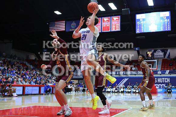 NJCAA D1 Men's National Championship Basketball Semifinal Game, Barton vs Indian Hills.