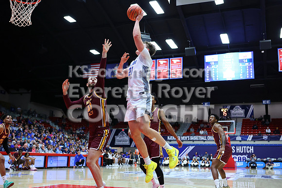 NJCAA D1 Men's National Championship Basketball Semifinal Game, Barton vs Indian Hills.