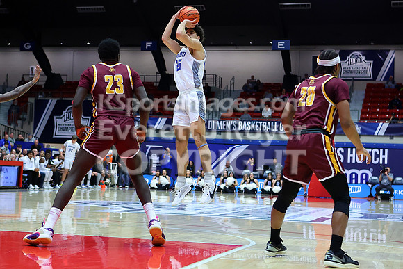 NJCAA D1 Men's National Championship Basketball Semifinal Game, Barton vs Indian Hills.