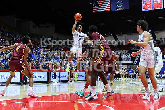 NJCAA D1 Men's National Championship Basketball Semifinal Game, Barton vs Indian Hills.