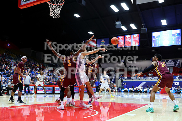 NJCAA D1 Men's National Championship Basketball Semifinal Game, Barton vs Indian Hills.