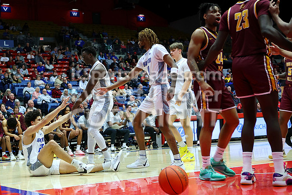 NJCAA D1 Men's National Championship Basketball Semifinal Game, Barton vs Indian Hills.