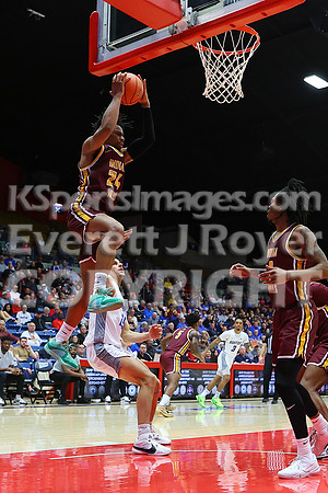 NJCAA D1 Men's National Championship Basketball Semifinal Game, Barton vs Indian Hills.