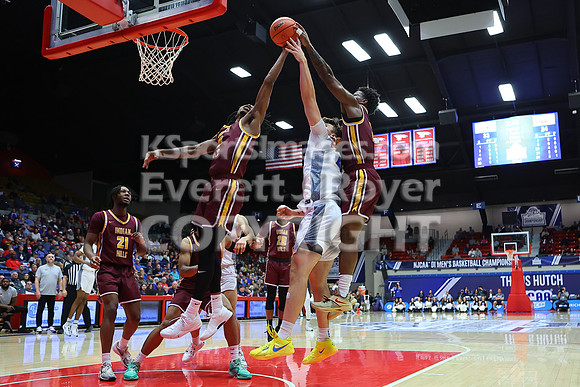 NJCAA D1 Men's National Championship Basketball Semifinal Game, Barton vs Indian Hills.