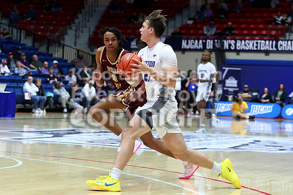 NJCAA D1 Men's National Championship Basketball Semifinal Game, Barton vs Indian Hills.