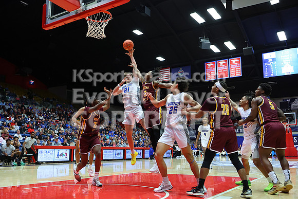 NJCAA D1 Men's National Championship Basketball Semifinal Game, Barton vs Indian Hills.