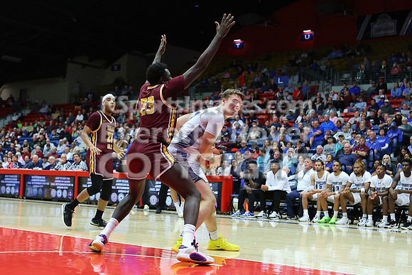 NJCAA D1 Men's National Championship Basketball Semifinal Game, Barton vs Indian Hills.