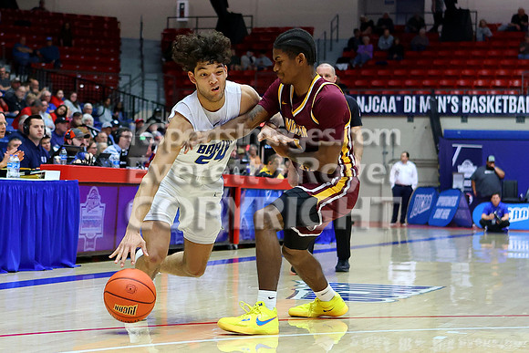 NJCAA D1 Men's National Championship Basketball Semifinal Game, Barton vs Indian Hills.