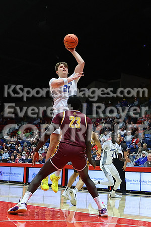 NJCAA D1 Men's National Championship Basketball Semifinal Game, Barton vs Indian Hills.