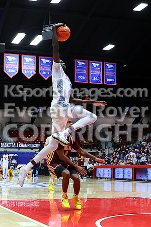 NJCAA D1 Men's National Championship Basketball Semifinal Game, Barton vs Indian Hills.