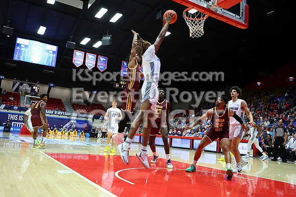 NJCAA D1 Men's National Championship Basketball Semifinal Game, Barton vs Indian Hills.