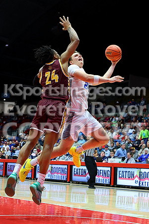 NJCAA D1 Men's National Championship Basketball Semifinal Game, Barton vs Indian Hills.