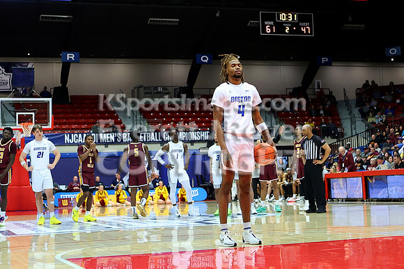 NJCAA D1 Men's National Championship Basketball Semifinal Game, Barton vs Indian Hills.