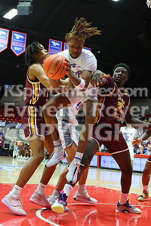 NJCAA D1 Men's National Championship Basketball Semifinal Game, Barton vs Indian Hills.