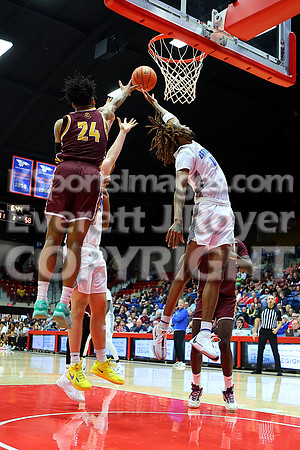 NJCAA D1 Men's National Championship Basketball Semifinal Game, Barton vs Indian Hills.