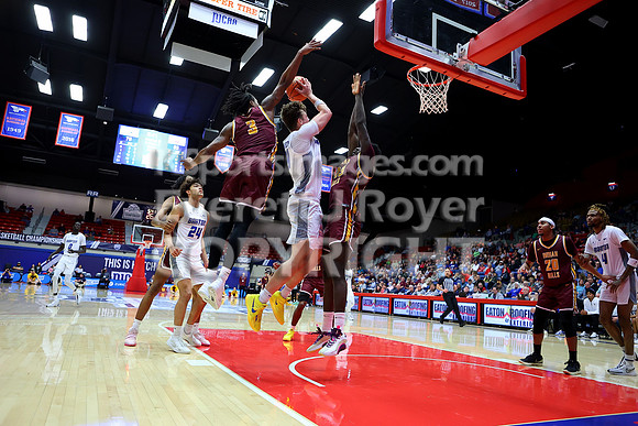 NJCAA D1 Men's National Championship Basketball Semifinal Game, Barton vs Indian Hills.