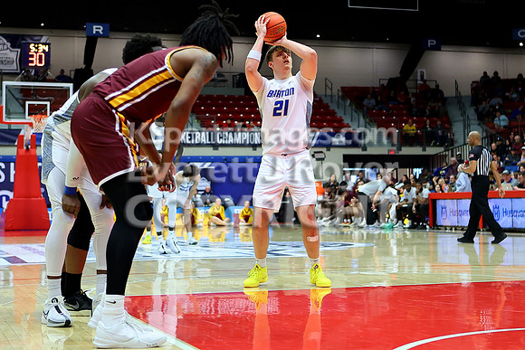 NJCAA D1 Men's National Championship Basketball Semifinal Game, Barton vs Indian Hills.