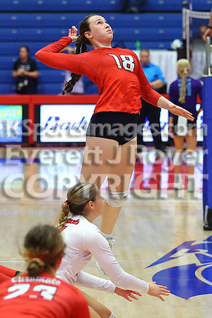 Hoisington vs Girard Pool Play at the 3A State Volleyball Tournament