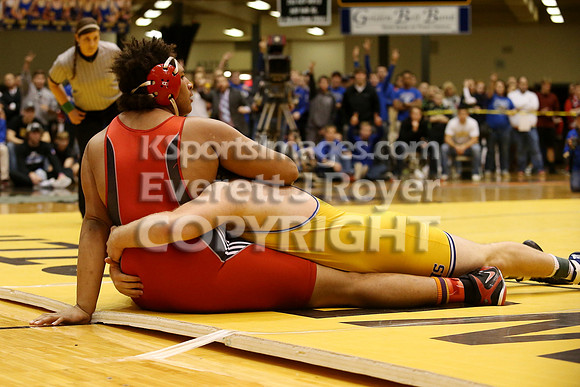 At 285,  Collyn Auker, Norton defeated  Taye Washington, Hoxie 6-1 in the 3-2-1A 2017 KSHSAA Wrestling Championship Finals, Saturday, February 25, 2017.