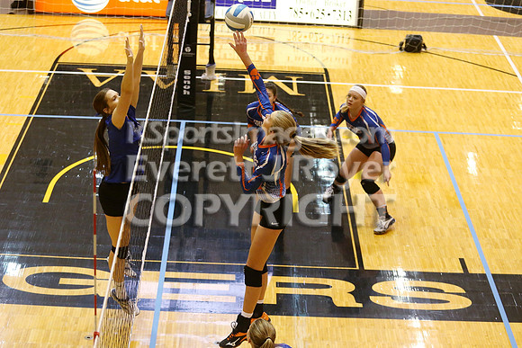 Otis-Bison defeated Beloit St. John's-Tipton in a semifinal game at the KSHSAA Class 1AD2 Volleyball State Championship on Saturday, October 28, 2017.  (Photo: Everett Royer, www.ksportsimages.com)