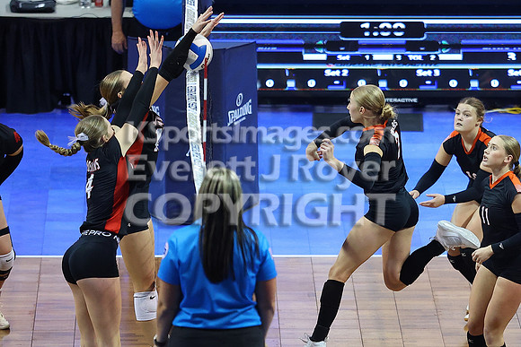 Little River vs Centralia - 1AD1 Volleyball Championship Match