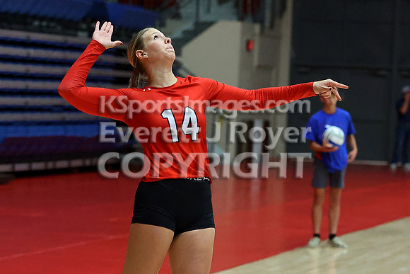 Hoisington vs Neodesha Pool Play at the 3A State Volleyball Tournament