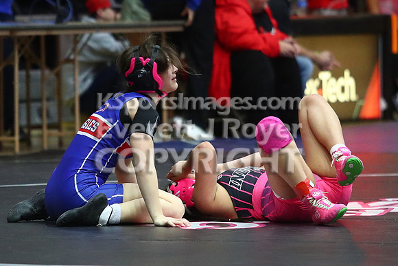 Kaylynn Crawford (Ellinwood HS) 26-16, Fr. over Angela Berreras (Leoti-Wichita County HS) 33-15, So. (Fall 3:25)