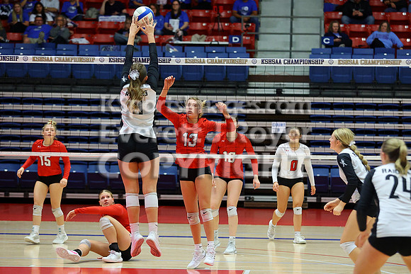 Hoisington vs Neodesha Pool Play at the 3A State Volleyball Tournament